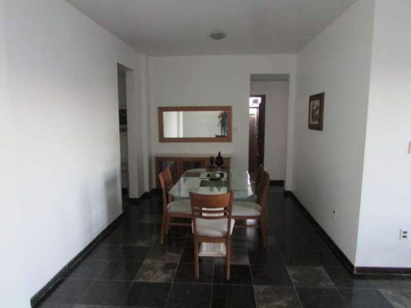 Apartamento à venda com 3 quartos, 136m² - Foto 2