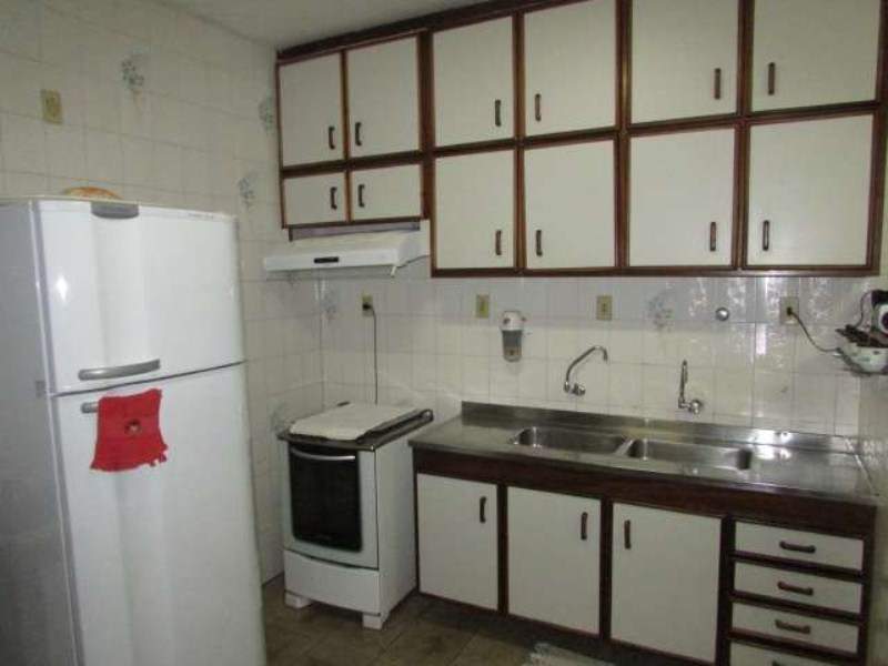 Apartamento à venda com 3 quartos, 136m² - Foto 18