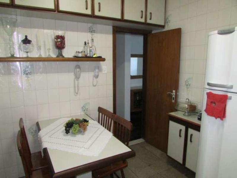 Apartamento à venda com 3 quartos, 136m² - Foto 23