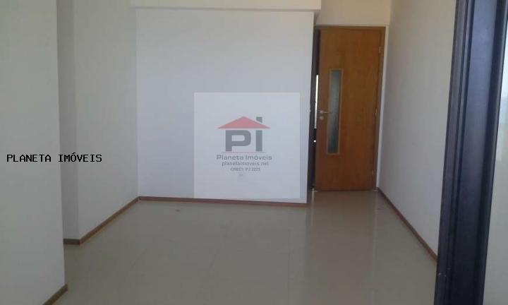 Apartamento à venda com 2 quartos, 68m² - Foto 5