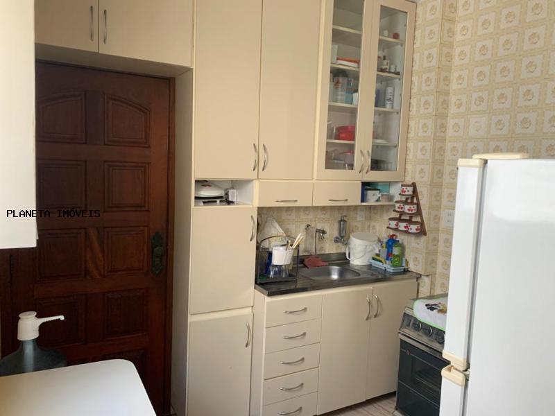 Apartamento à venda com 2 quartos, 85m² - Foto 11