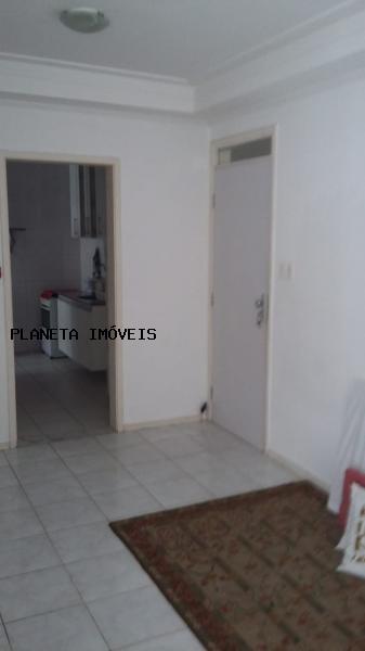 Apartamento à venda com 2 quartos, 72m² - Foto 4