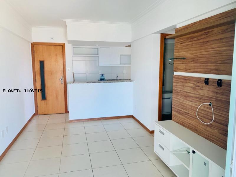 Apartamento à venda com 2 quartos, 64m² - Foto 1