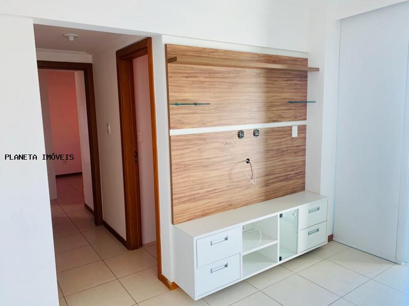 Apartamento à venda com 2 quartos, 64m² - Foto 4