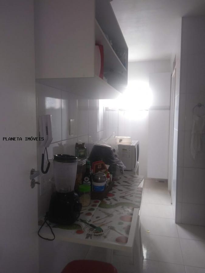 Apartamento à venda com 2 quartos, 70m² - Foto 13