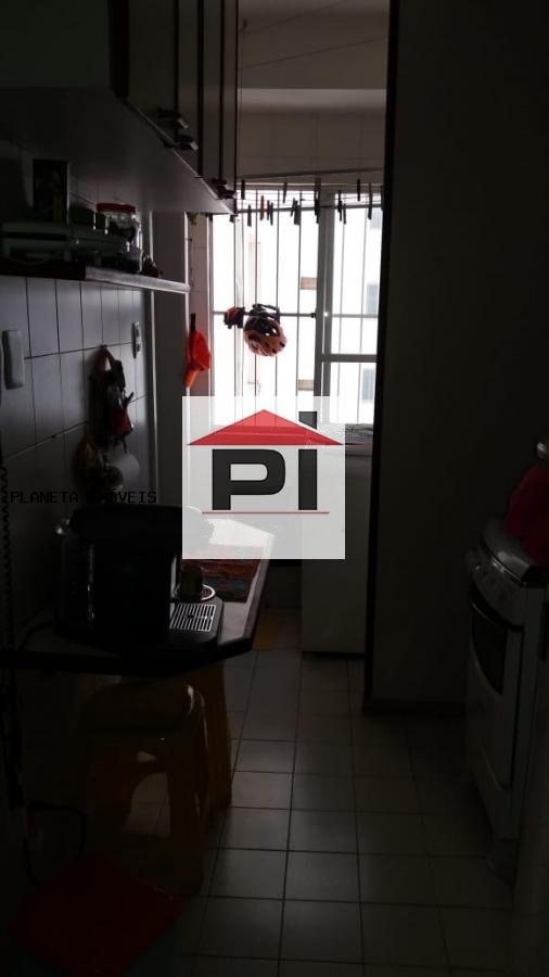 Apartamento à venda com 3 quartos, 82m² - Foto 9