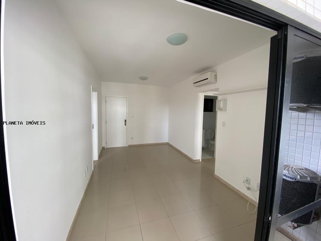 Apartamento à venda com 2 quartos, 72m² - Foto 2