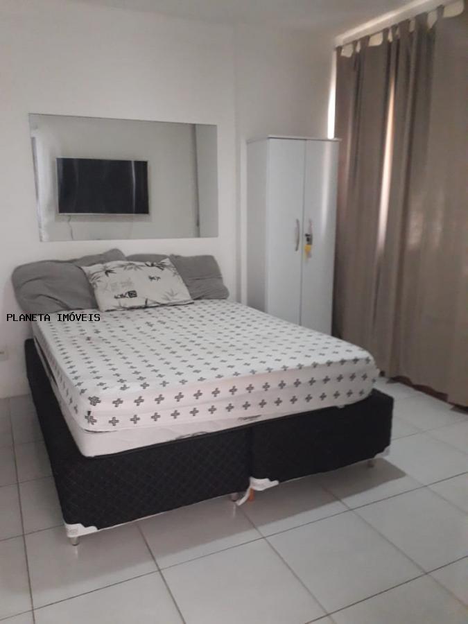 Apartamento à venda com 2 quartos, 70m² - Foto 4