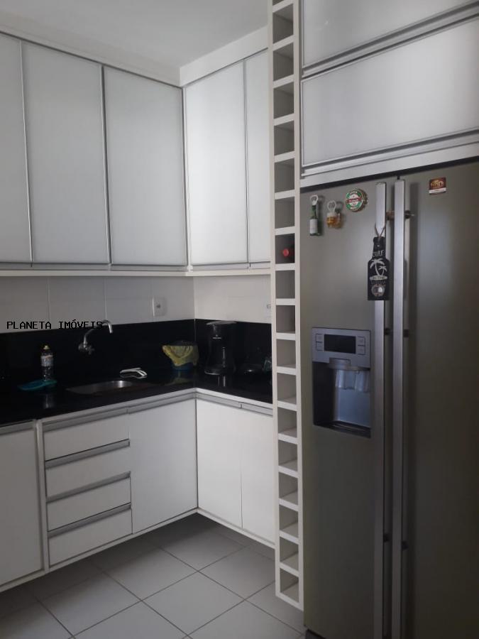 Apartamento à venda com 2 quartos, 70m² - Foto 11