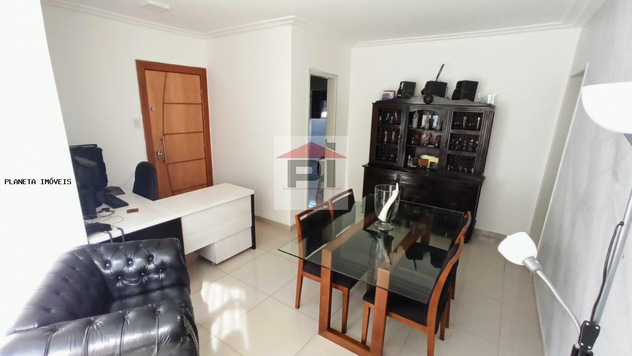 Apartamento à venda com 2 quartos, 80m² - Foto 2