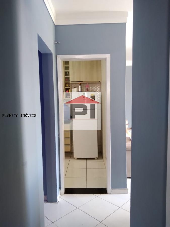 Apartamento à venda com 2 quartos, 78m² - Foto 3