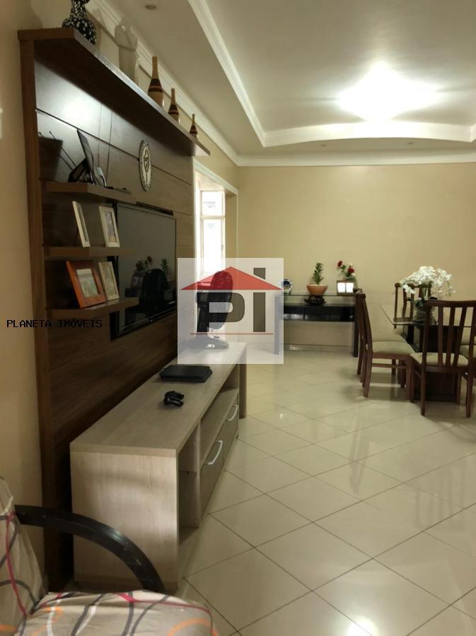 Apartamento à venda com 3 quartos, 145m² - Foto 1