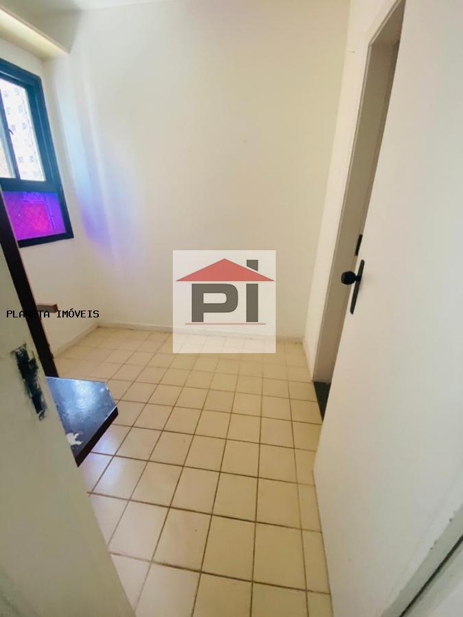 Apartamento à venda com 3 quartos, 110m² - Foto 9