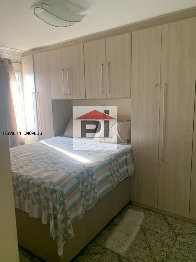 Apartamento à venda com 2 quartos, 65m² - Foto 4