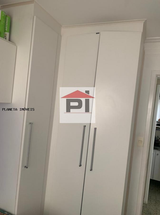 Apartamento à venda com 2 quartos, 65m² - Foto 11