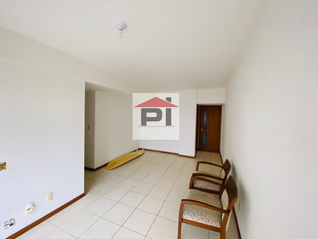 Apartamento à venda com 3 quartos, 80m² - Foto 2