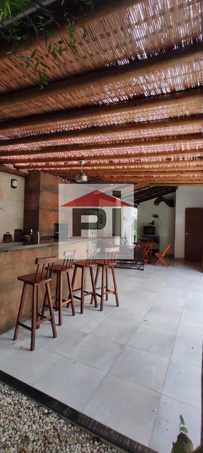 Casa de Condomínio à venda com 4 quartos, 220m² - Foto 3