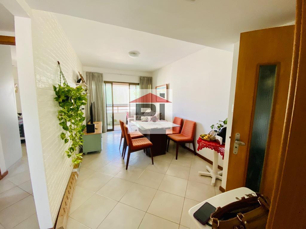 Apartamento à venda com 2 quartos, 64m² - Foto 1