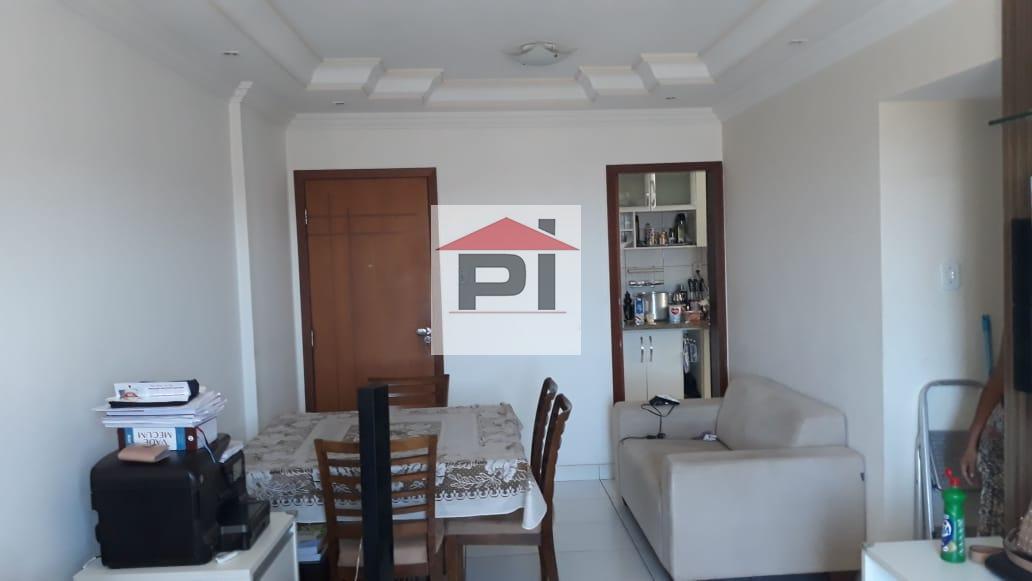 Apartamento à venda com 3 quartos, 83m² - Foto 2