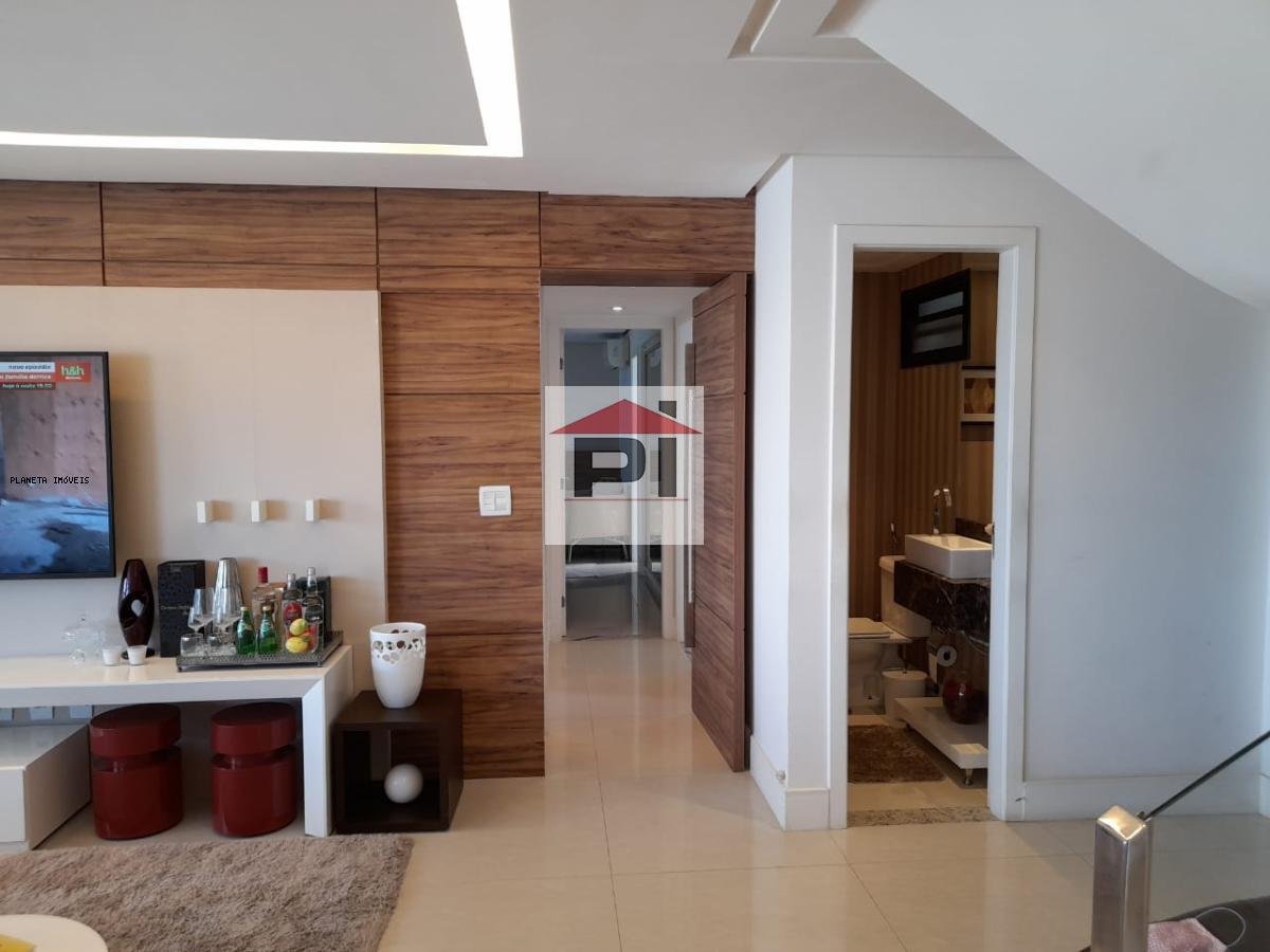 Cobertura à venda com 4 quartos, 233m² - Foto 2