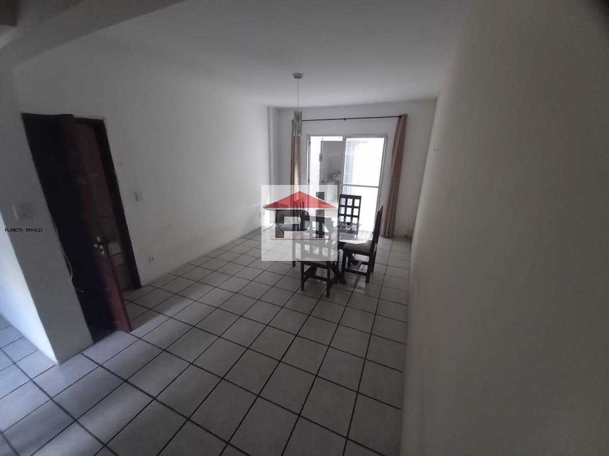 Apartamento à venda com 2 quartos, 80m² - Foto 2