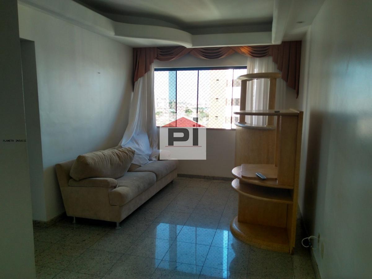 Apartamento à venda com 3 quartos, 70m² - Foto 2