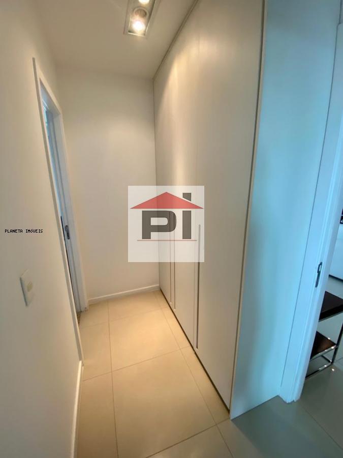 Apartamento à venda com 3 quartos, 205m² - Foto 15