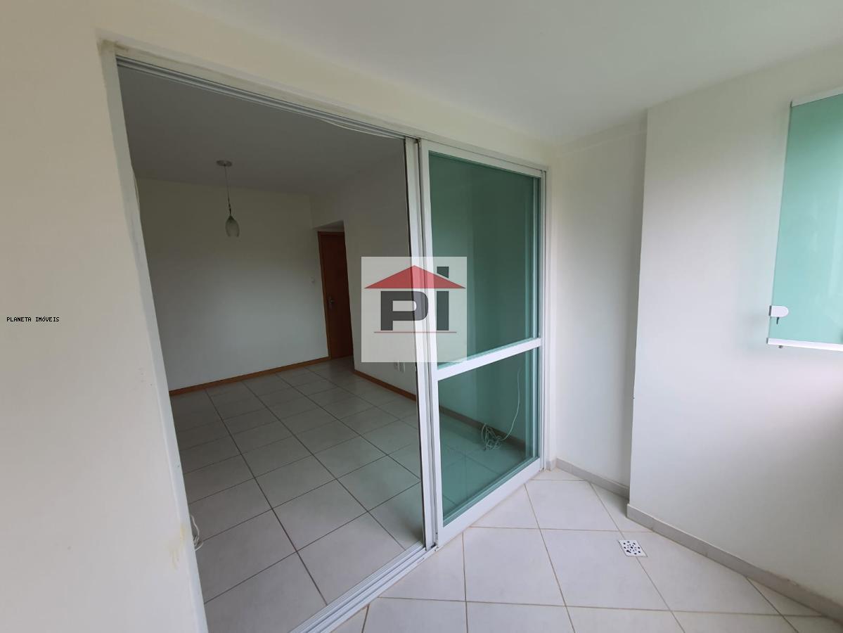 Apartamento à venda com 2 quartos, 67m² - Foto 4