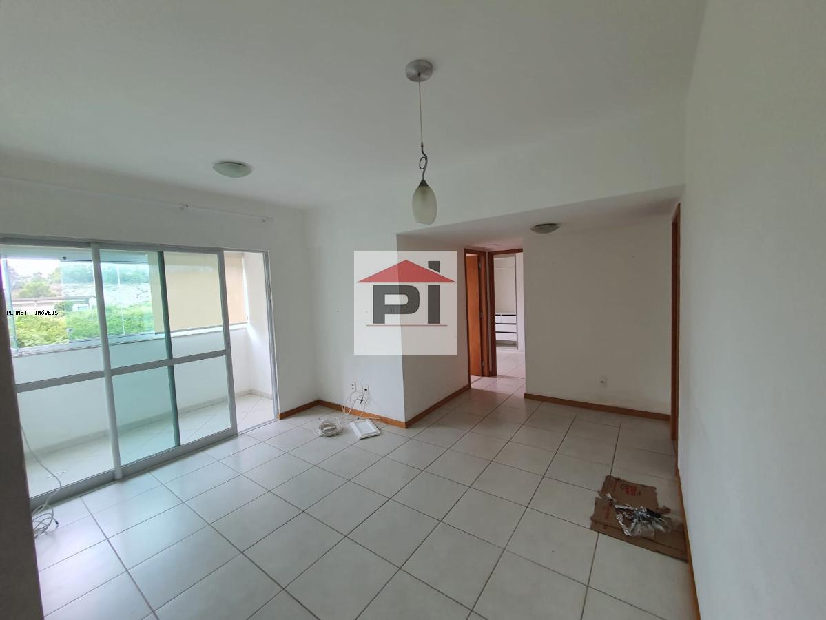 Apartamento à venda com 2 quartos, 67m² - Foto 2