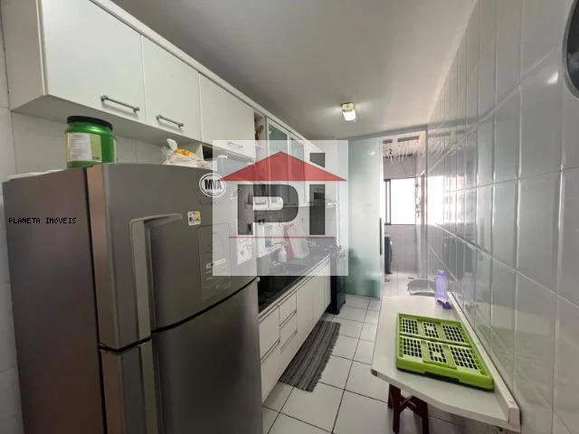 Apartamento à venda com 3 quartos, 97m² - Foto 13