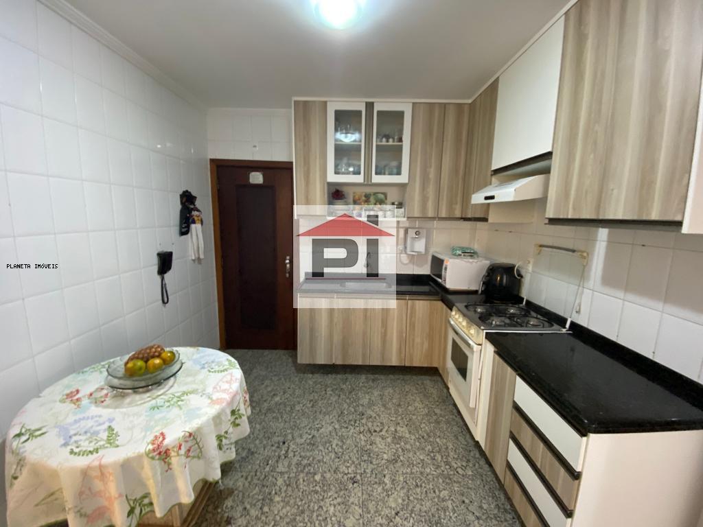 Apartamento à venda com 4 quartos, 143m² - Foto 19