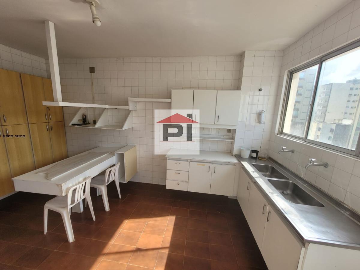 Apartamento à venda com 3 quartos, 145m² - Foto 13