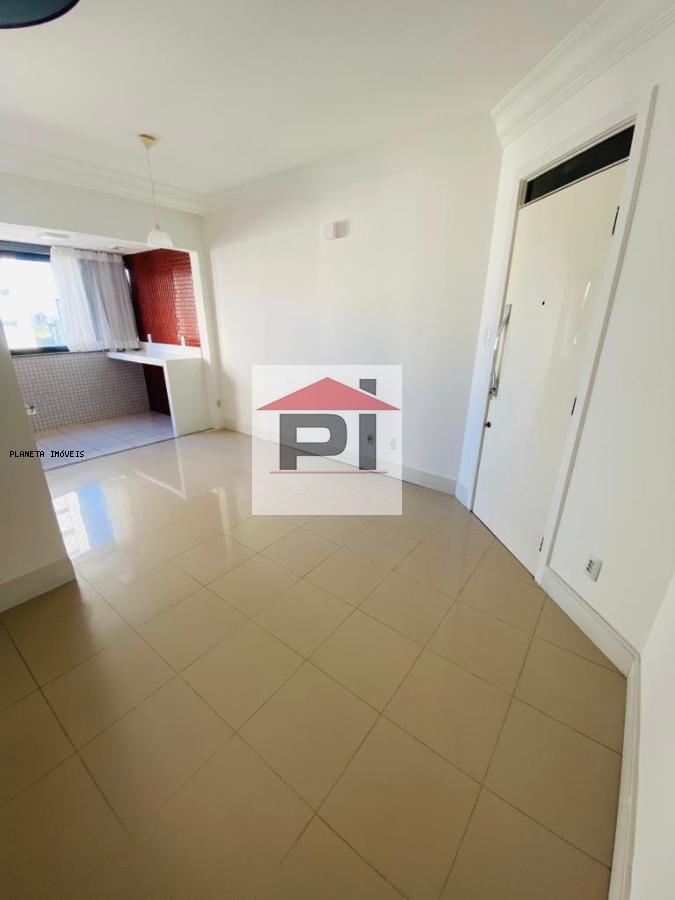 Apartamento à venda com 3 quartos, 76m² - Foto 3