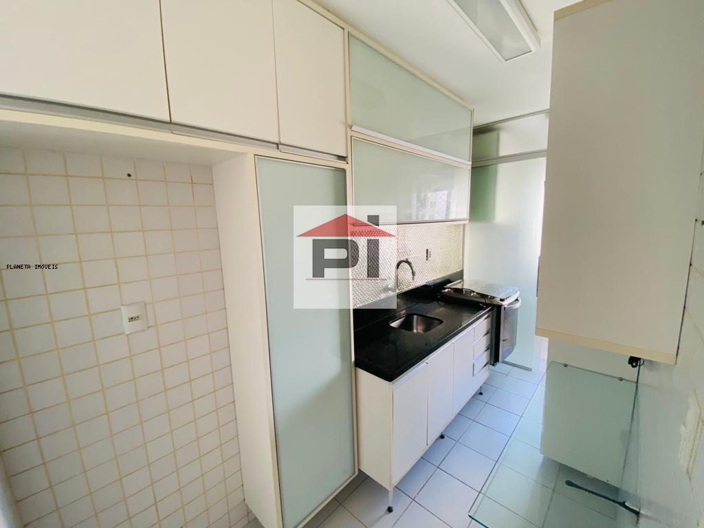 Apartamento à venda com 3 quartos, 76m² - Foto 11