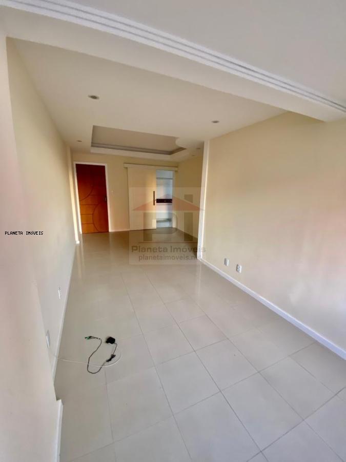 Apartamento à venda com 3 quartos, 86m² - Foto 2