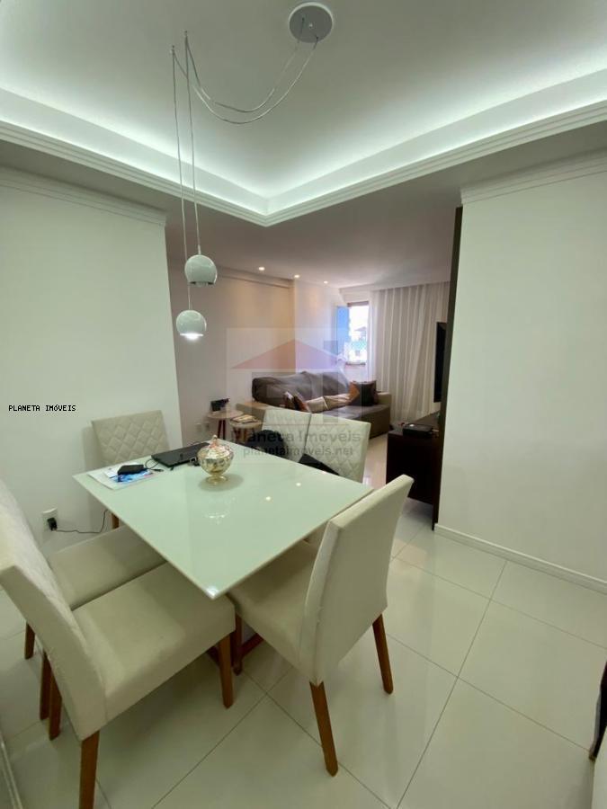 Apartamento à venda com 3 quartos, 73m² - Foto 2