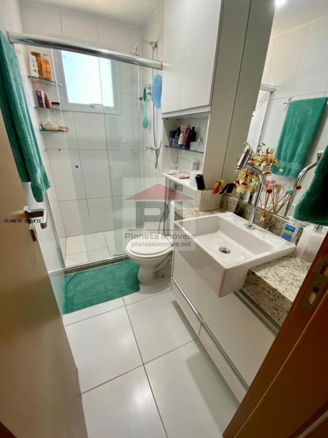 Apartamento à venda com 2 quartos, 82m² - Foto 9