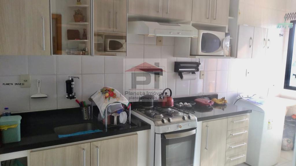 Apartamento à venda com 2 quartos, 68m² - Foto 12