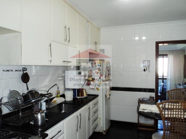 Apartamento à venda com 3 quartos, 117m² - Foto 13