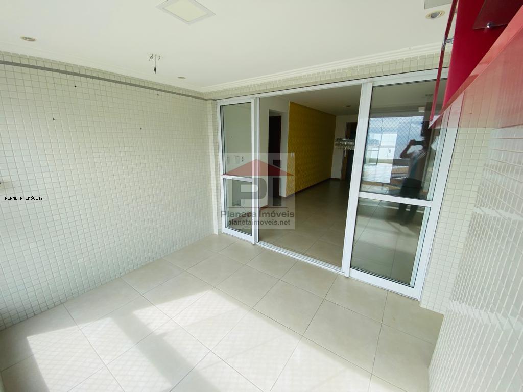 Apartamento à venda com 2 quartos, 82m² - Foto 2