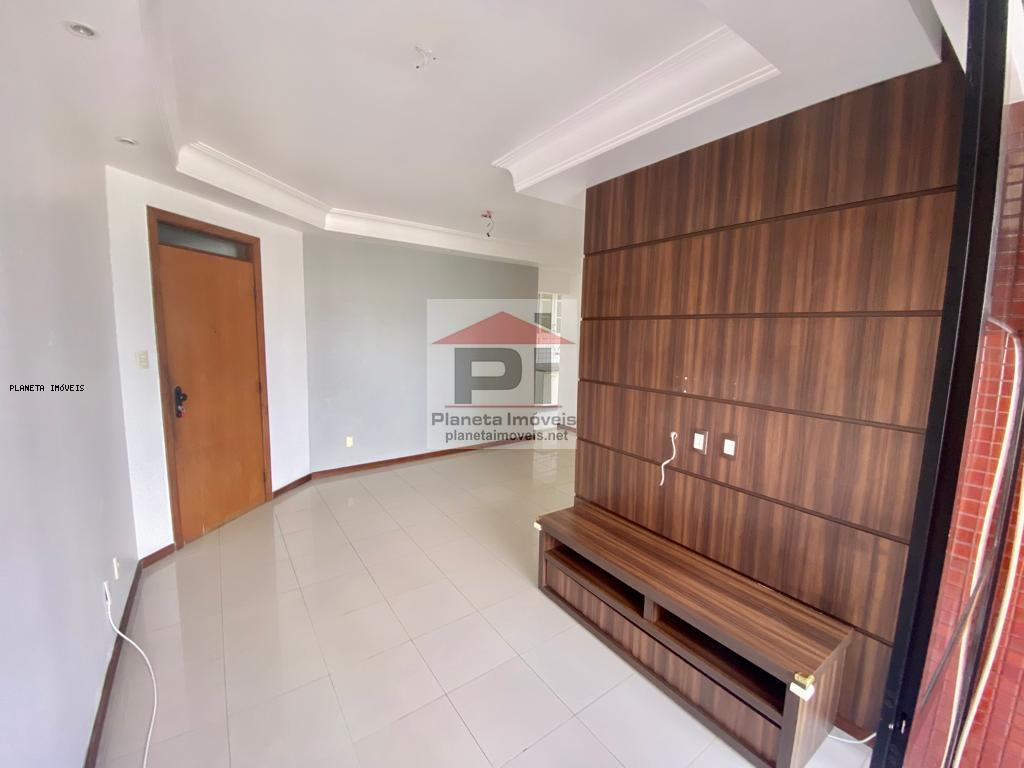 Apartamento à venda com 3 quartos, 74m² - Foto 3