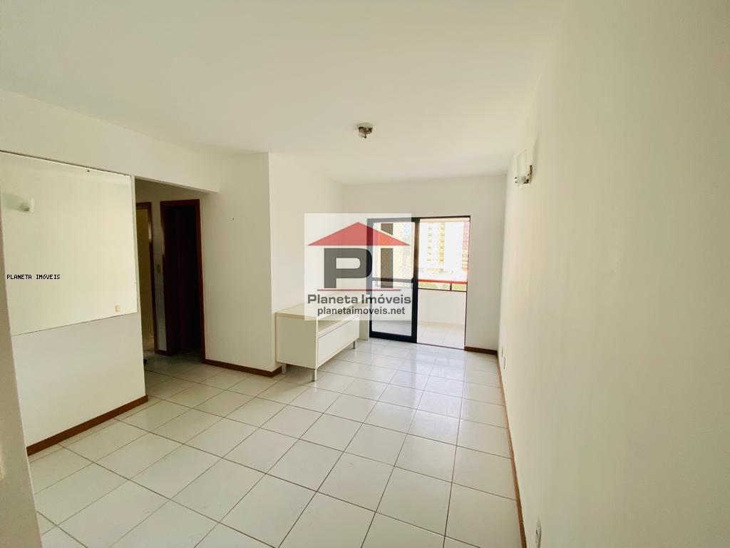 Apartamento à venda com 2 quartos, 72m² - Foto 1