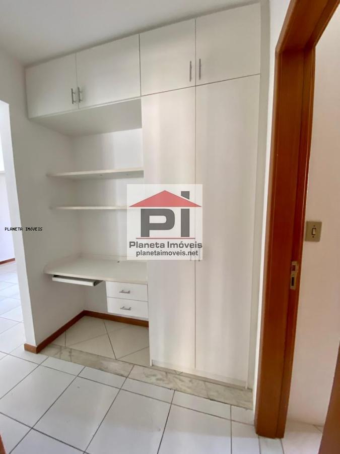 Apartamento à venda com 2 quartos, 72m² - Foto 4