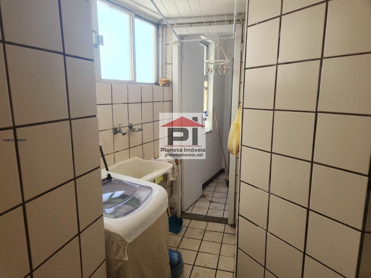 Apartamento à venda com 2 quartos, 80m² - Foto 13