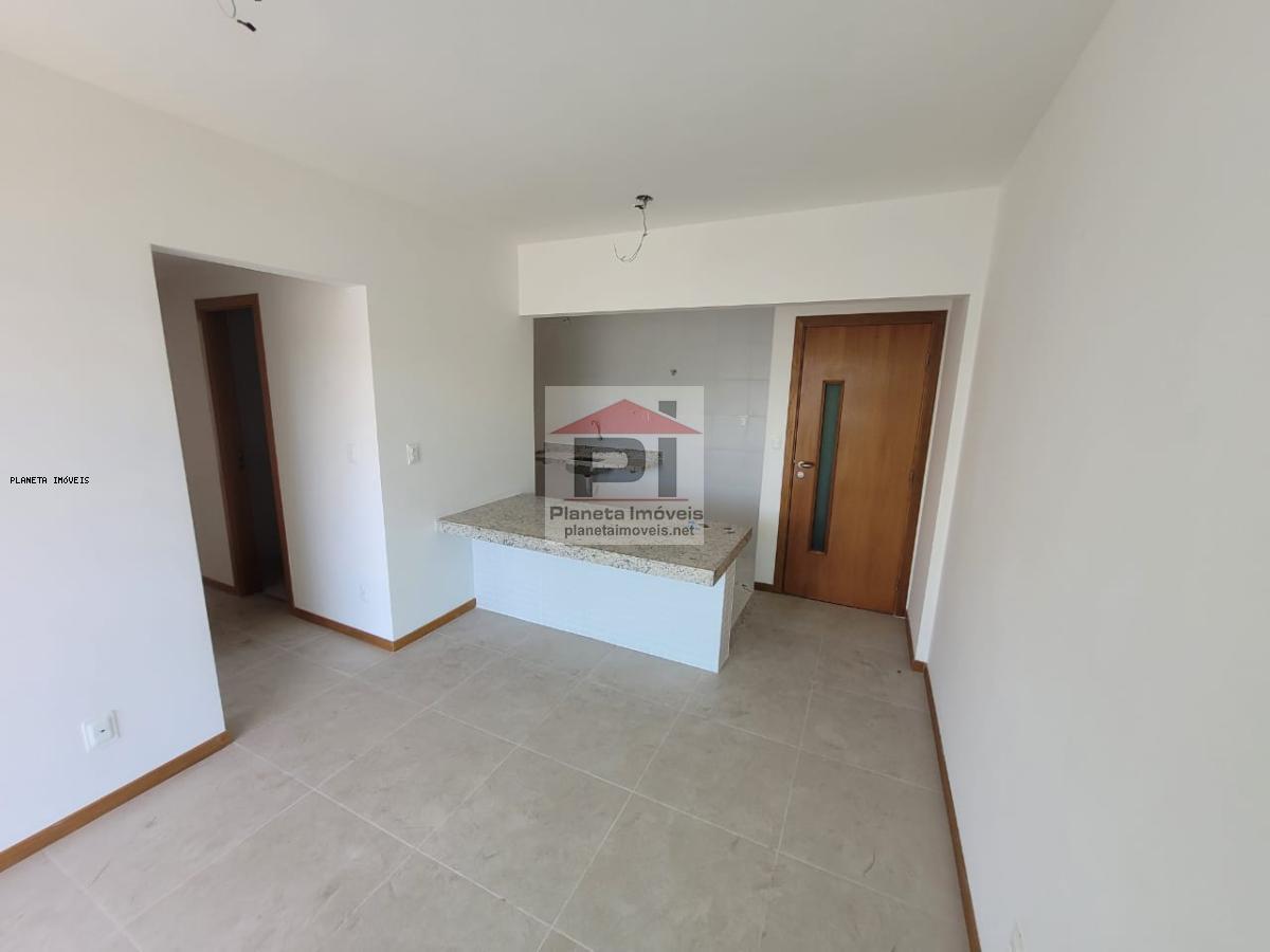 Apartamento à venda com 2 quartos, 63m² - Foto 2