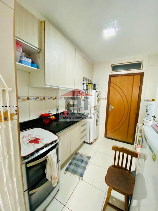 Apartamento à venda com 3 quartos, 76m² - Foto 12