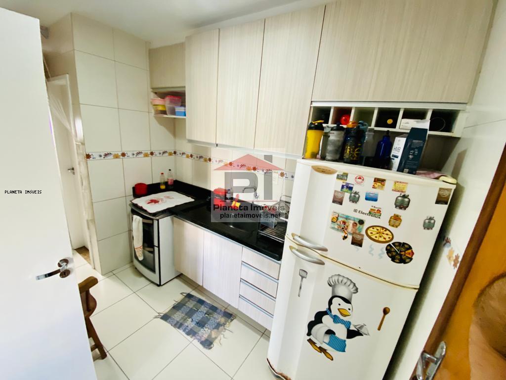 Apartamento à venda com 3 quartos, 76m² - Foto 14