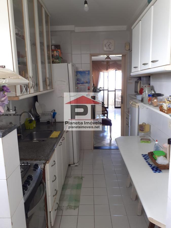 Apartamento à venda com 3 quartos, 96m² - Foto 15