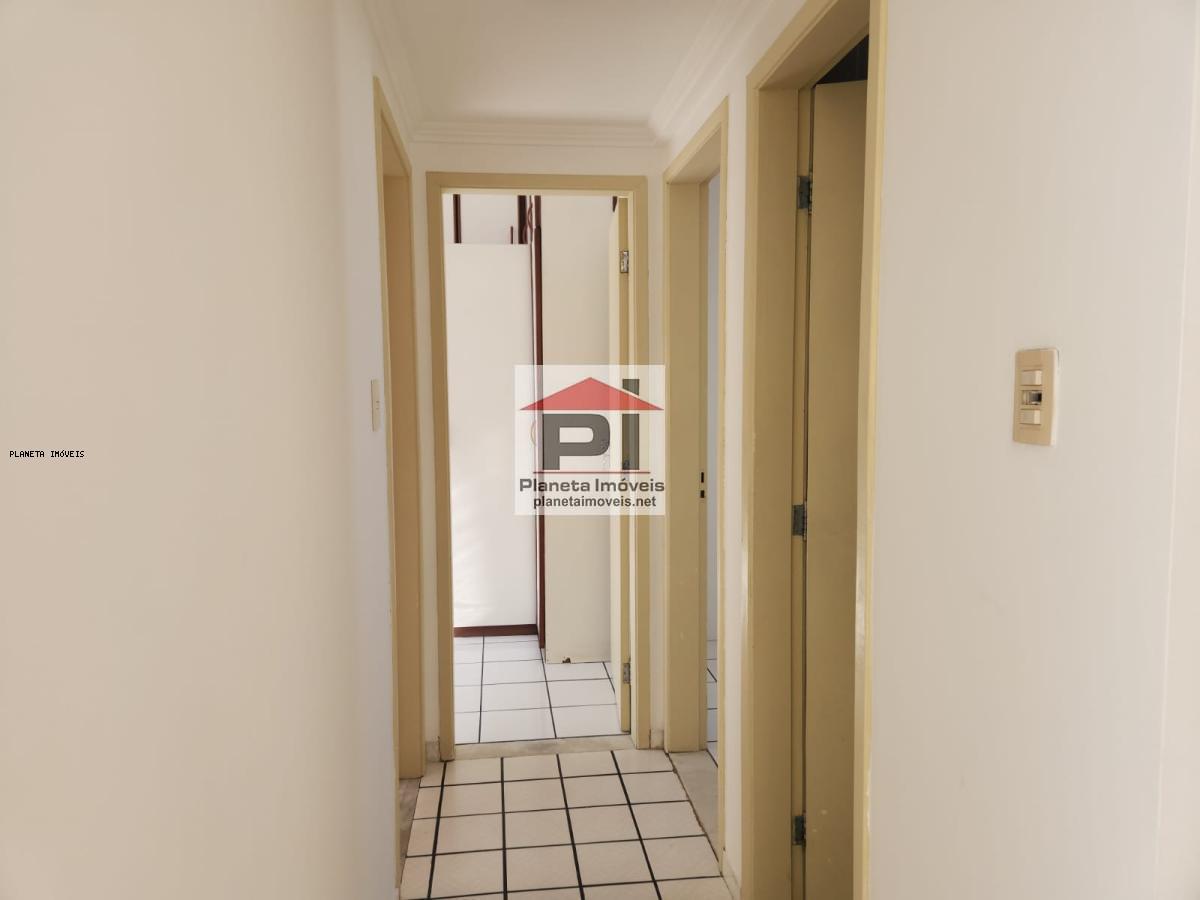 Apartamento à venda com 3 quartos, 68m² - Foto 4