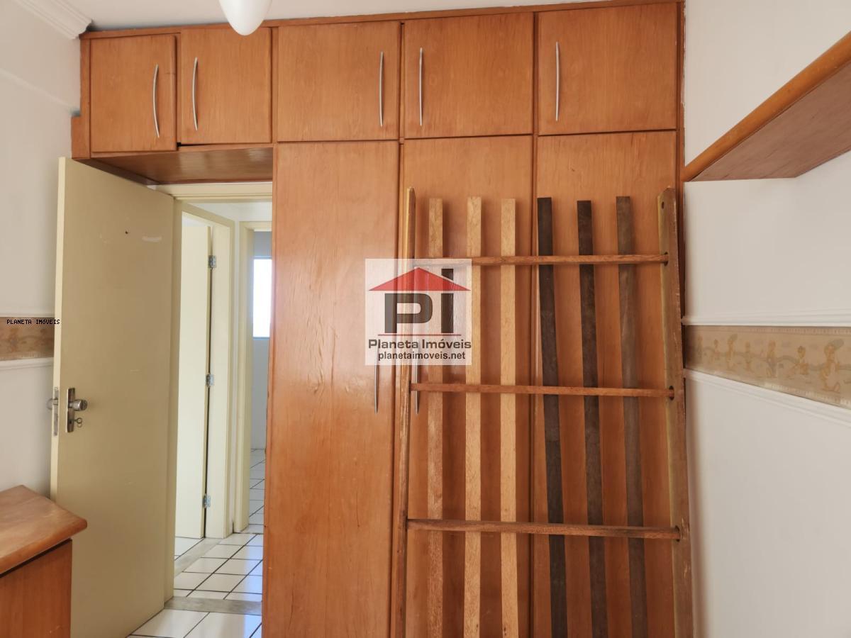 Apartamento à venda com 3 quartos, 68m² - Foto 12